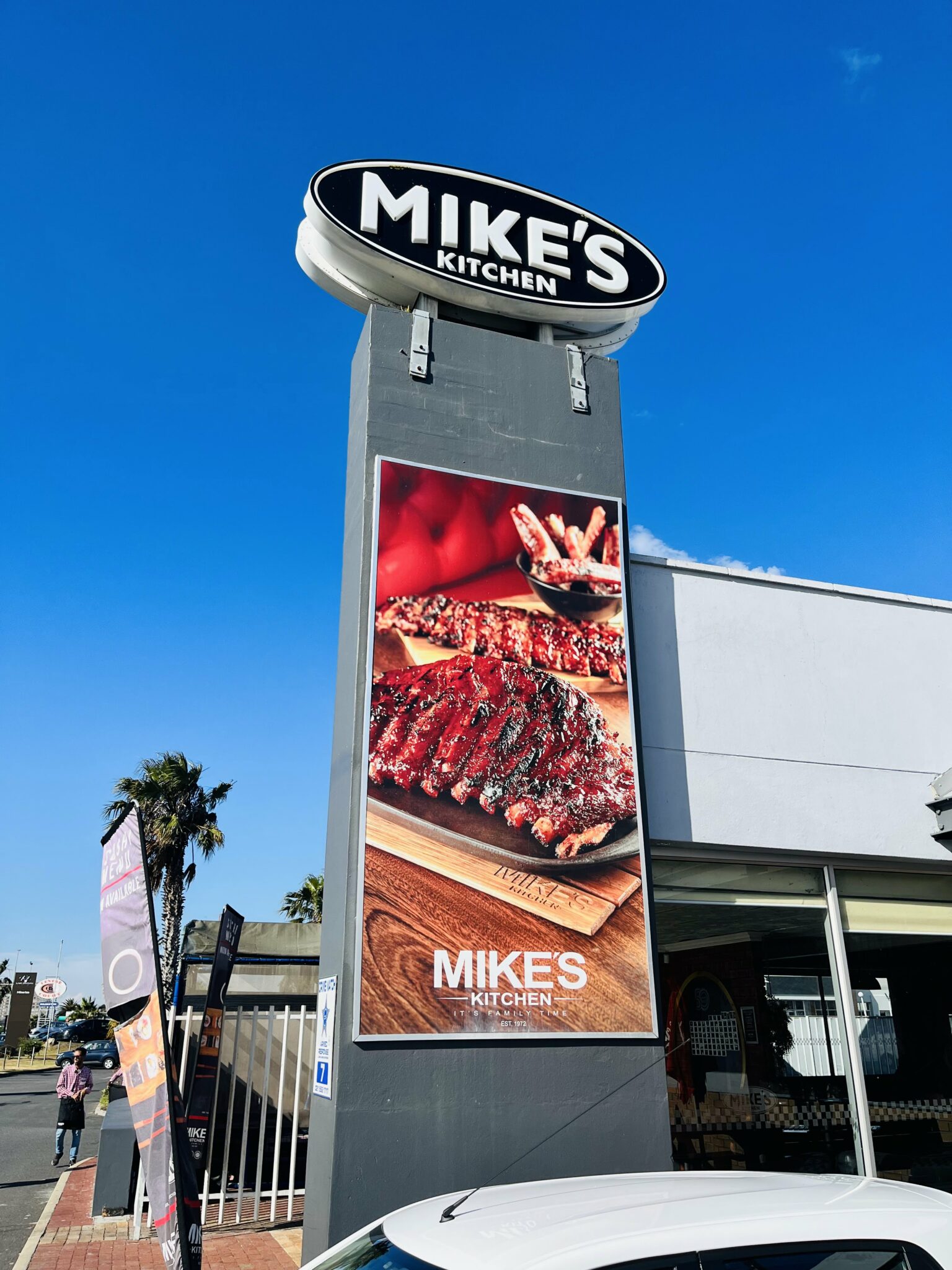 Mikes Kitchen Outside Banner 1536x2048 